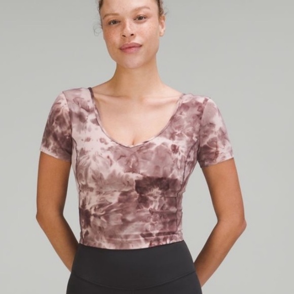 Lululemon Align Tee *Nulu Slim Fit Cropped Length Size 6 DON8 25144 - Picture 1 of 6